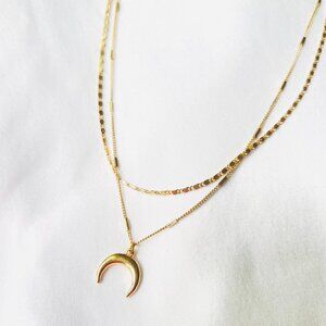 Urban Outfitters Gold Layered Chains Crescent Moon Necklace - New